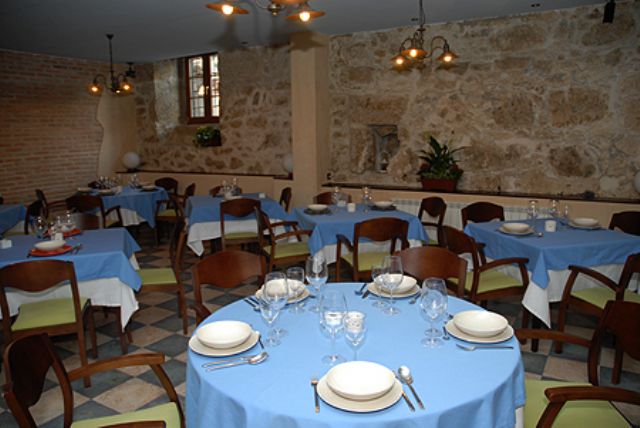 Hotel La Fuente*** / Restaurante T&iacute;o Rico (Candelario) / Hoteles