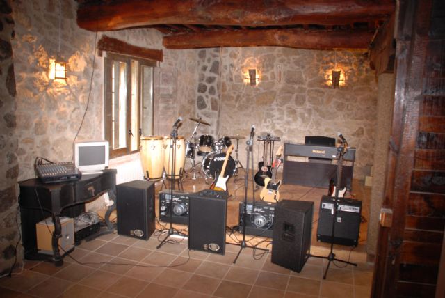 Ruralmusical Centro de Turismo Rural (Puerto de B&eacute;jar) / Casas Rurales